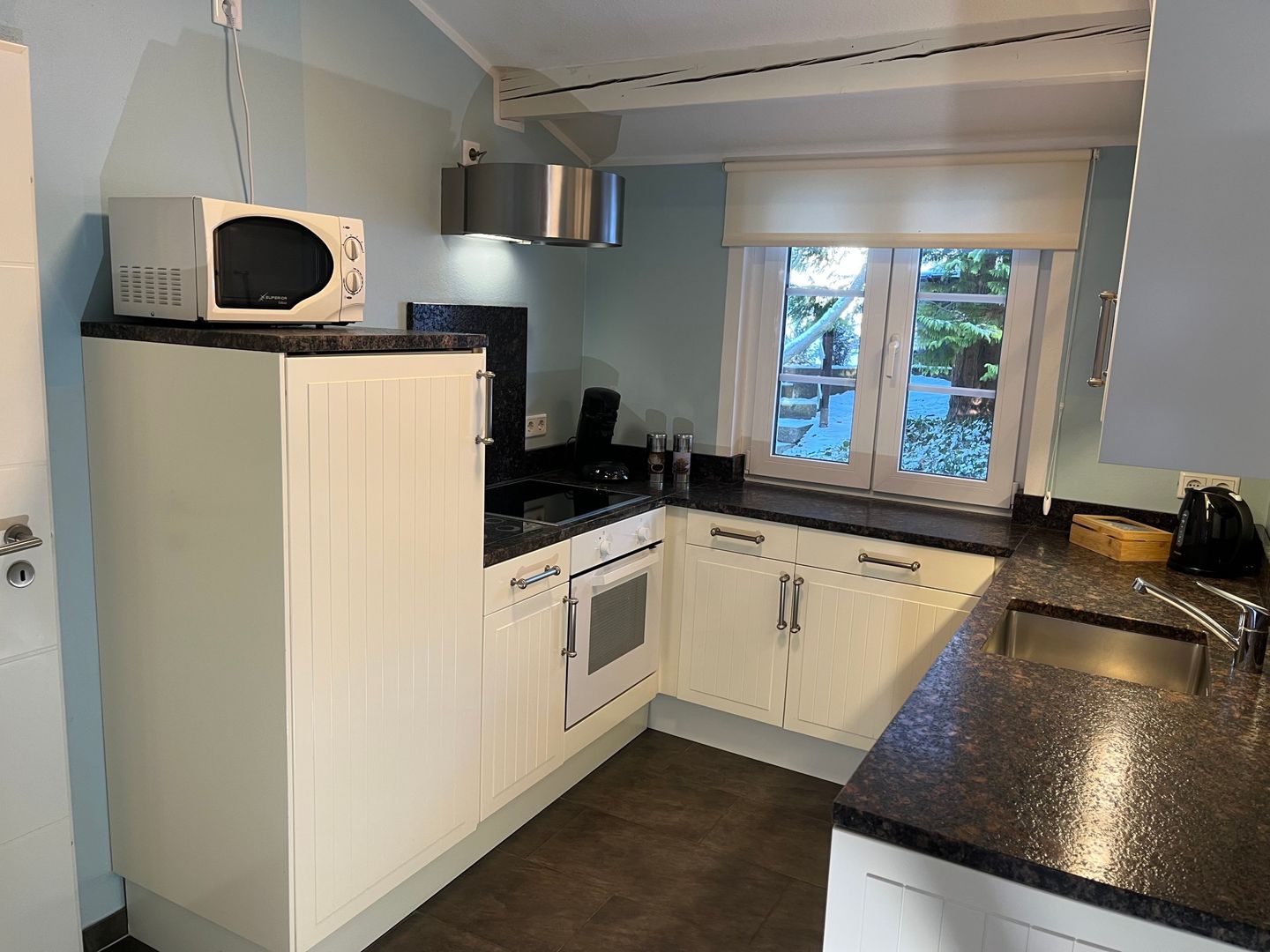  Geräumiges Ferienhaus mit Sauna, Glasfaser und herrlichem Blick in die Berge Hochsauerland - Küche / Küchenzeile