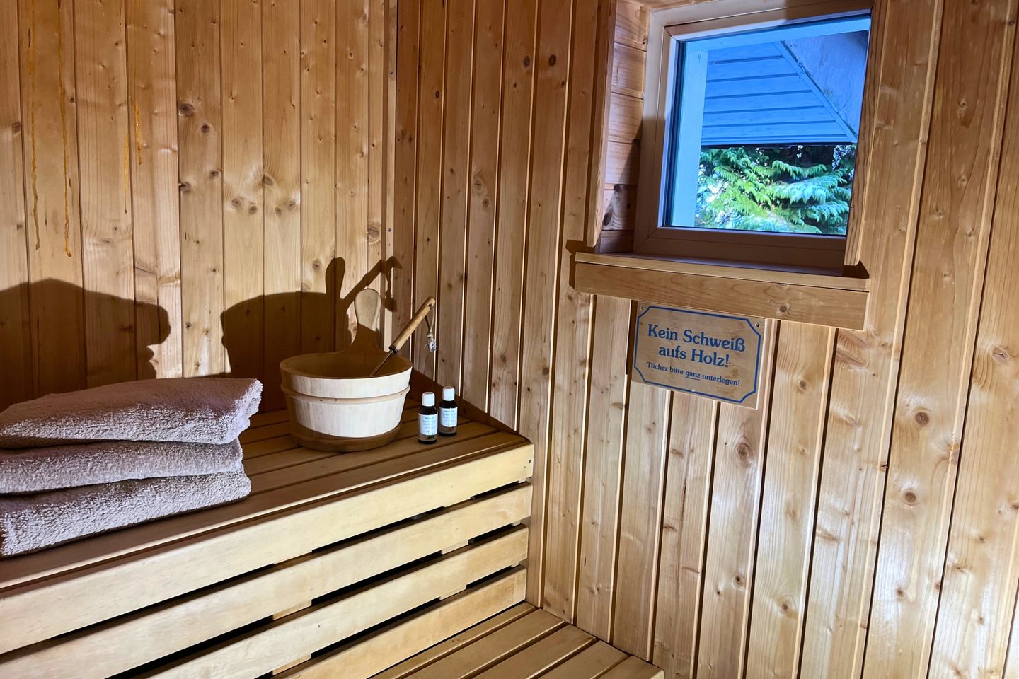  Geräumiges Ferienhaus mit Sauna, Glasfaser und herrlichem Blick in die Berge Hochsauerland - 