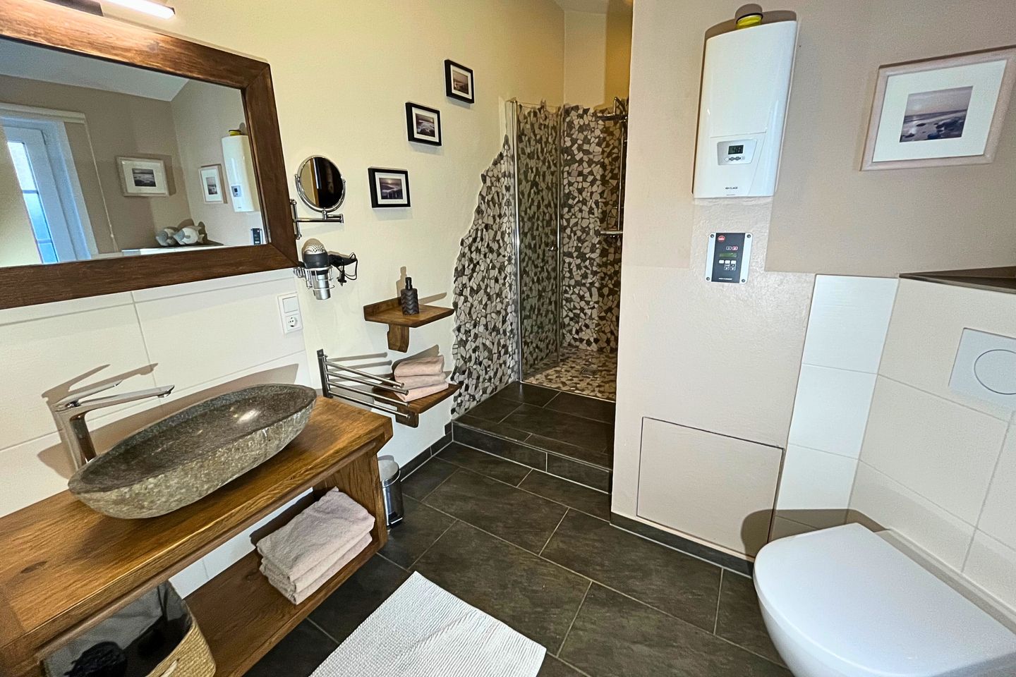  Geräumiges Ferienhaus mit Sauna, Glasfaser und herrlichem Blick in die Berge Hochsauerland - 