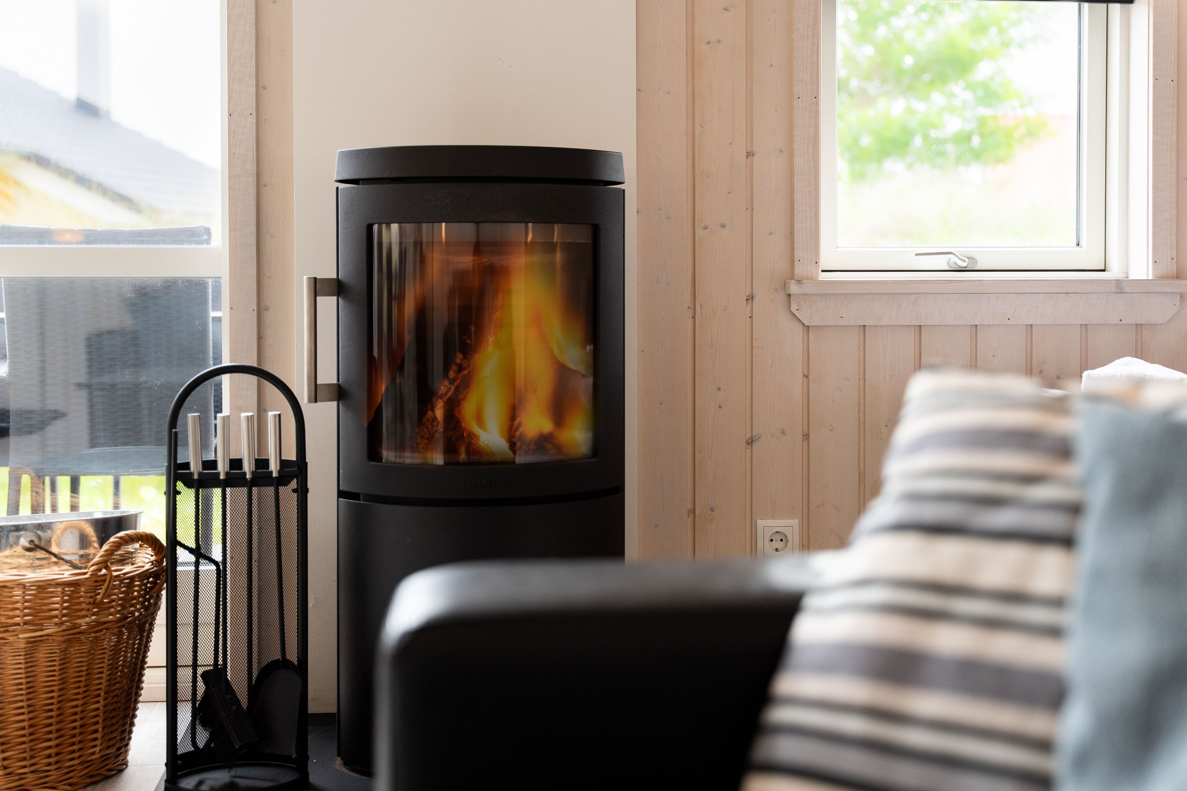 Kamin-/Ofen