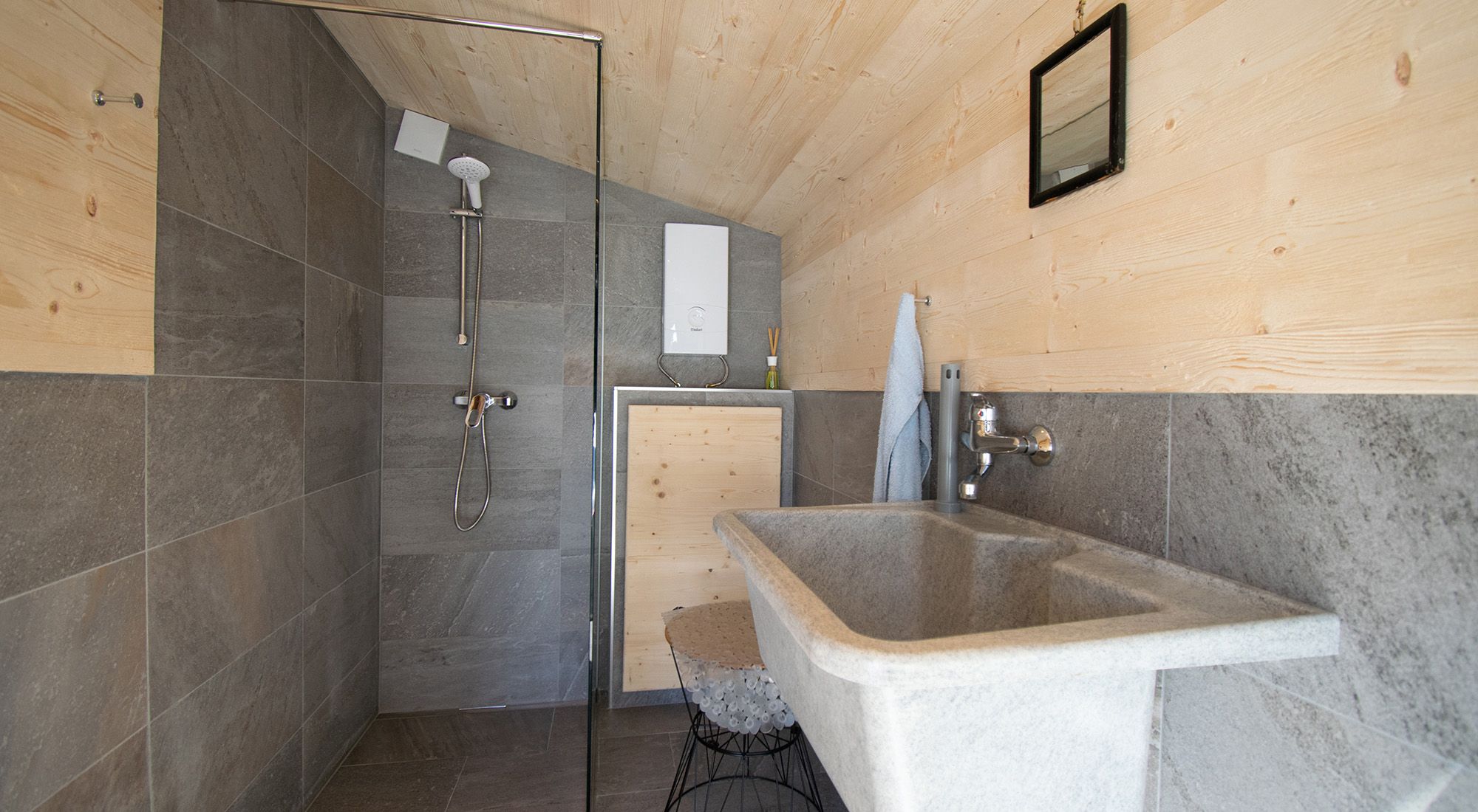  Gilferthütte | Tuxer Alpen | Tirol Nordtirol - Badezimmer