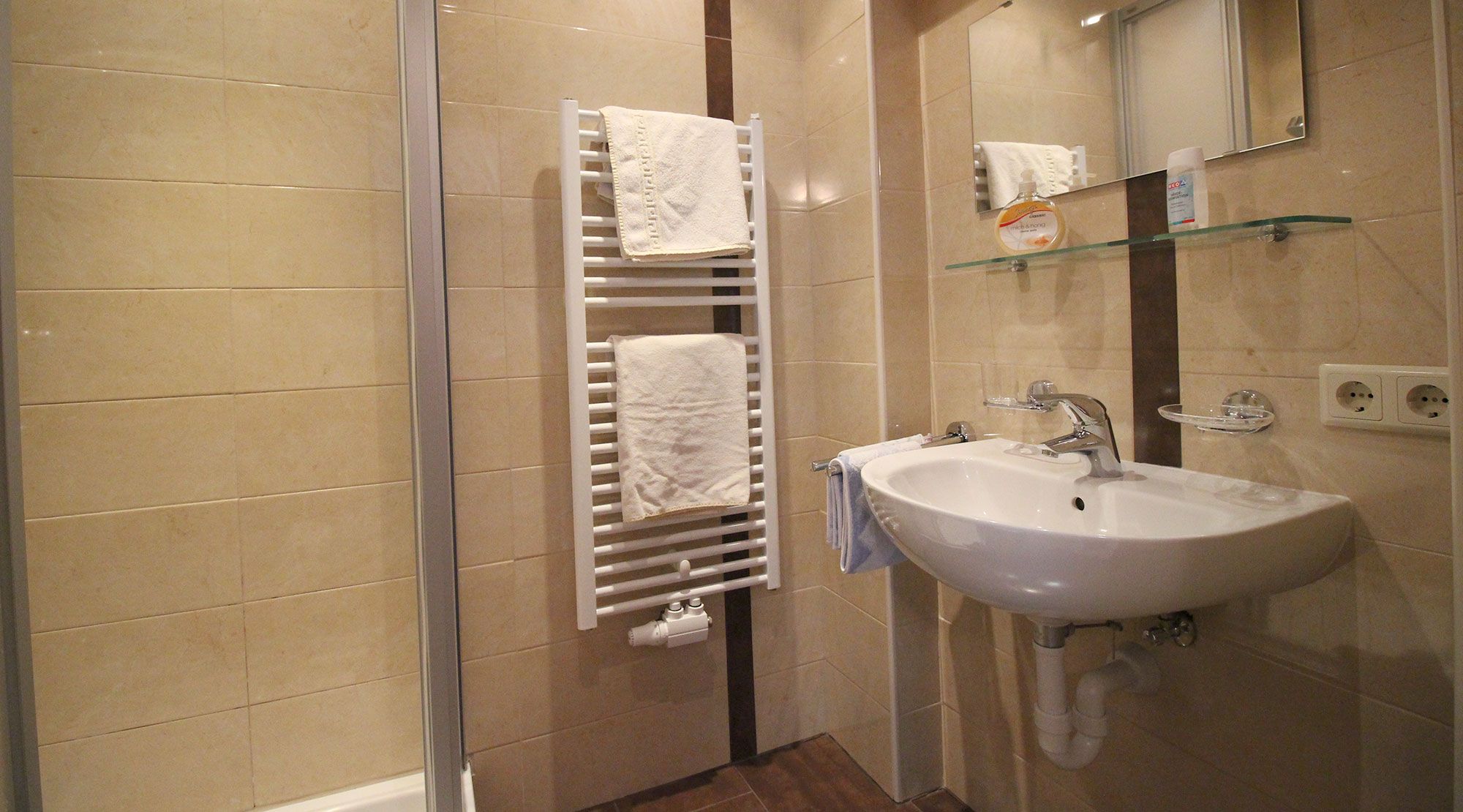  Gruppenhaus Alpenkönig | Nauders | Tirol Nordtirol - Badezimmer